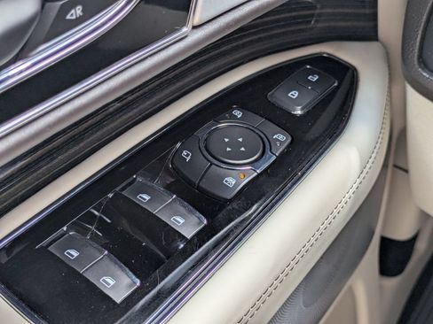 Used 2024 Lincoln Navigator Black Label AWD/4WD image 27