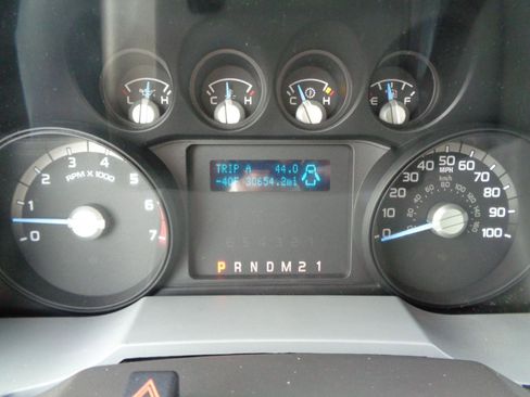Used 2013 Ford F250 XL AWD/4WD image 9