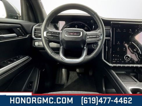 Used 2025 GMC Acadia Elevation image 8