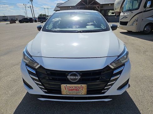 Used 2023 Nissan Versa S FWD image 12