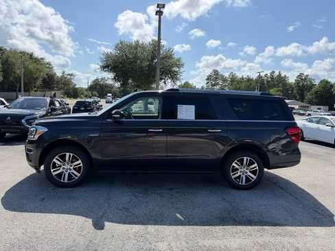 Used 2024 Ford Expedition Max Limited AWD/4WD image 4