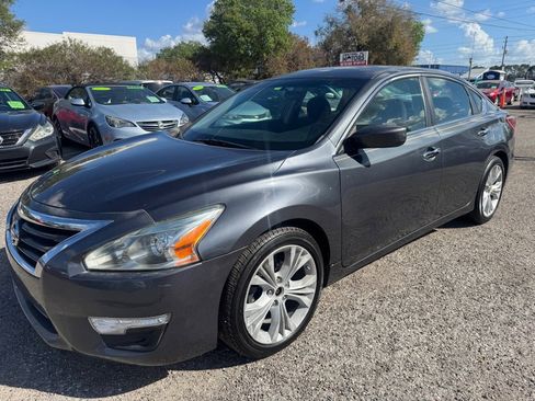 Used 2013 Nissan Altima 2.5 S image 1