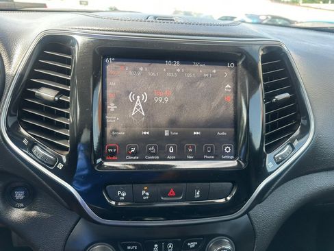 Used 2021 Jeep Cherokee Limited w/ Elite Package AWD/4WD image 19