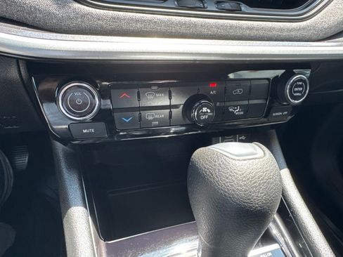 Used 2024 Jeep Compass Sport AWD/4WD image 13