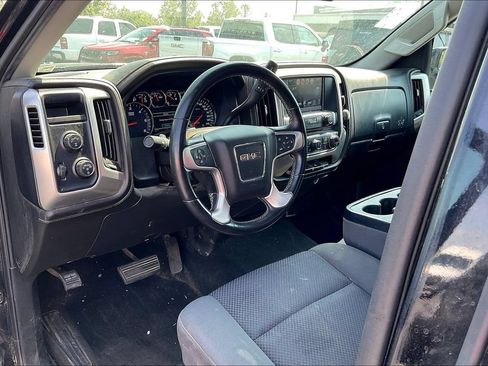 Used 2018 GMC Sierra 1500 SLE w/ SLE Value Package AWD/4WD image 6
