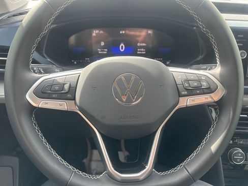 Used 2024 Volkswagen Taos SE AWD/4WD image 25