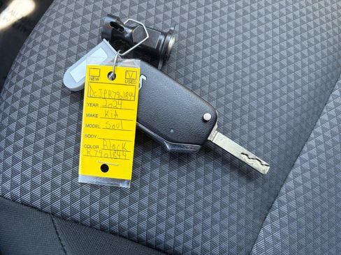 Used 2024 Kia Soul LX FWD image 28