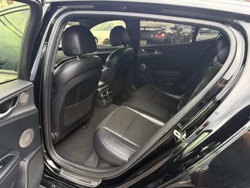 Used 2018 Kia Stinger GT1 RWD image 20