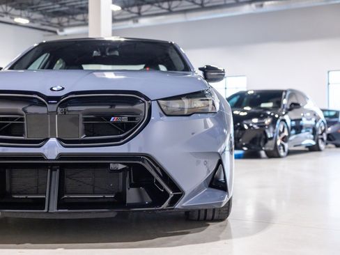 Used 2026 BMW M5 w/ Executive Package AWD/4WD image 19
