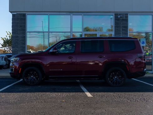 Used 2022 Jeep Wagoneer Series III w/ Convenience Group I image 9