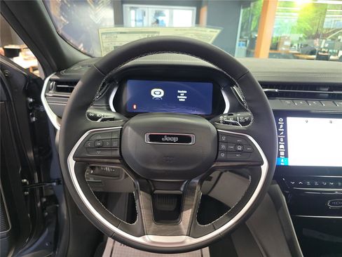 New 2026 Jeep Grand Cherokee Limited image 28