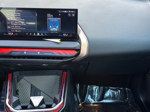 Used 2025 BMW X3 xDrive30i w/ Convenience Package image 28