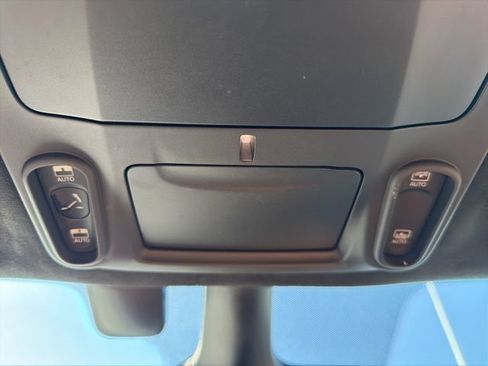 Used 2022 Chrysler Pacifica Pinnacle FWD image 34