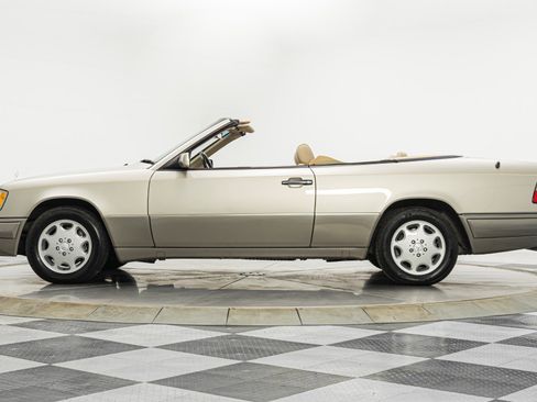Used 1995 Mercedes-Benz E 320 Convertible image 6