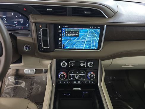Used 2024 GMC Yukon XL Denali w/ Max Trailering Package RWD image 23