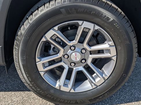 New 2026 GMC Terrain Elevation w/ LPO, Floor Liner Package FWD image 9