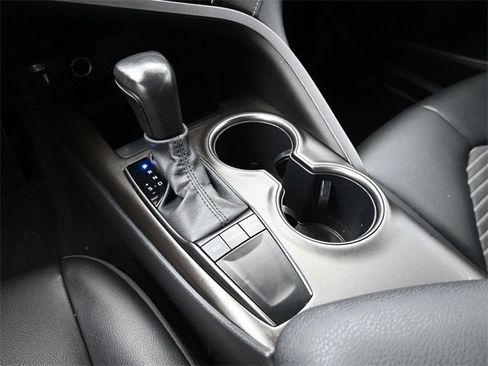 Used 2023 Toyota Camry SE image 30