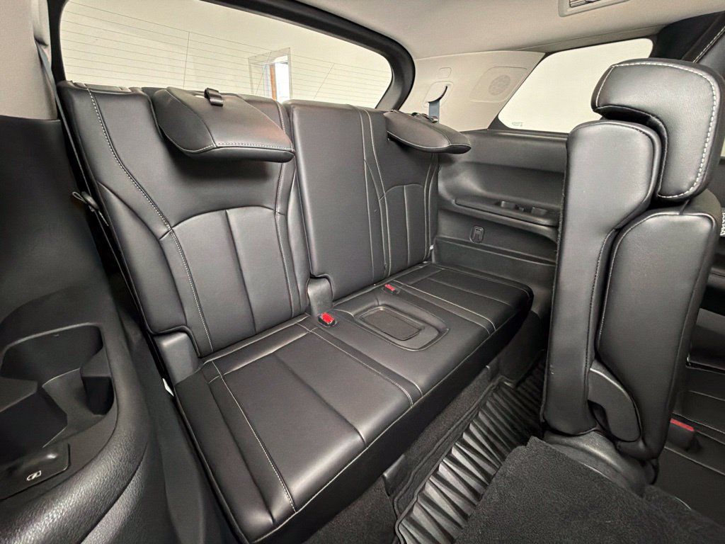 Used 2024 INFINITI QX60 Luxe AWD/4WD image 9