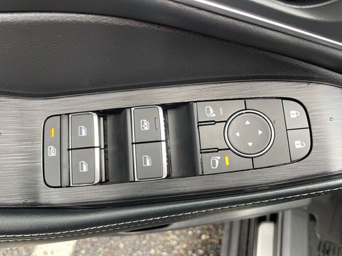 New 2026 Nissan Rogue Platinum image 9