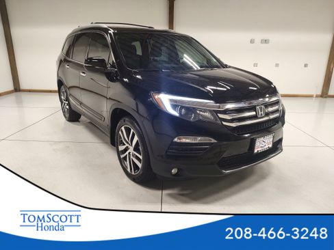 Used 2017 Honda Pilot Elite image 1