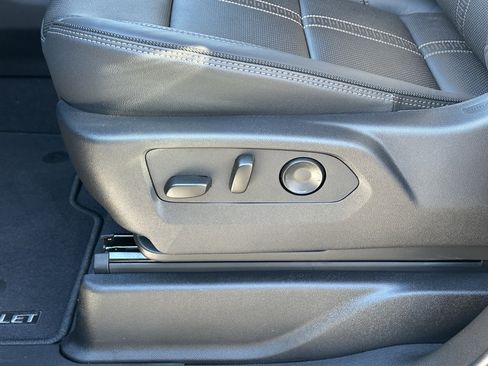 New 2026 Chevrolet Suburban High Country AWD/4WD image 10