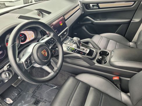 Used 2021 Porsche Cayenne GTS AWD/4WD image 20