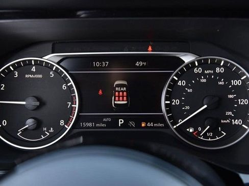 Used 2024 Nissan Pathfinder SL image 12