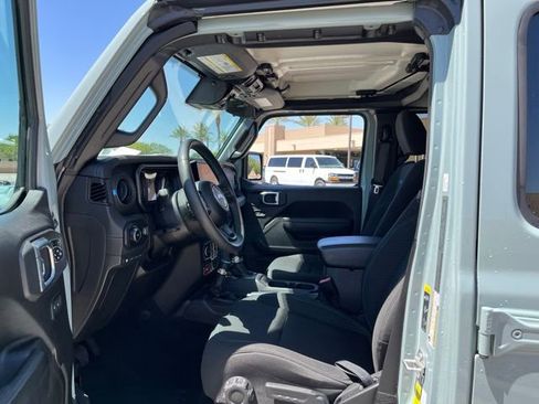 Used 2024 Jeep Wrangler Unlimited Rubicon 4xe AWD/4WD image 11