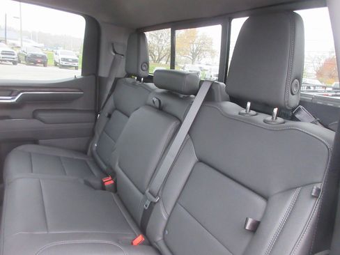 New 2026 GMC Sierra 1500 SLT w/ SLT Premium Plus Package image 15