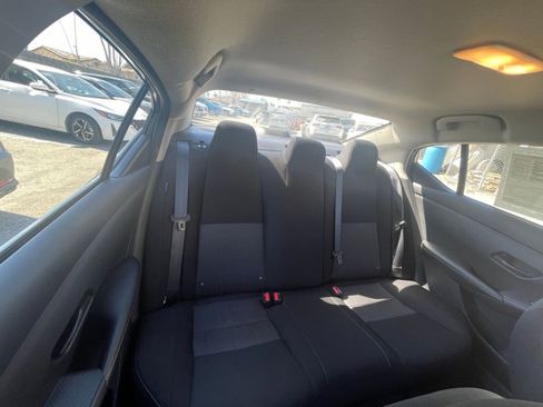 Used 2025 Nissan Sentra SV image 37