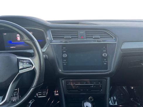 Used 2022 Volkswagen Tiguan SE R-Line image 15