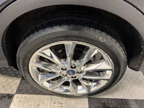 Used 2016 Ford Escape SE w/ SE Chrome Package FWD image 15