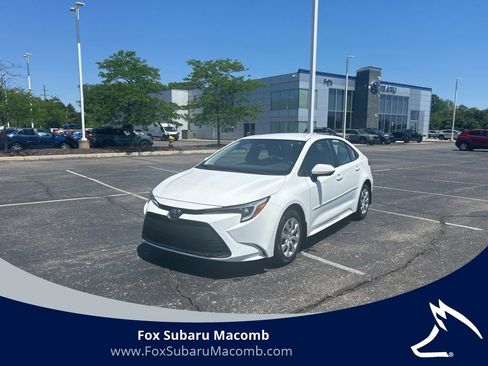 Used 2025 Toyota Corolla LE FWD image 1
