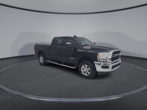 Used 2024 RAM 2500 Big Horn w/ Safety Group AWD/4WD image 4