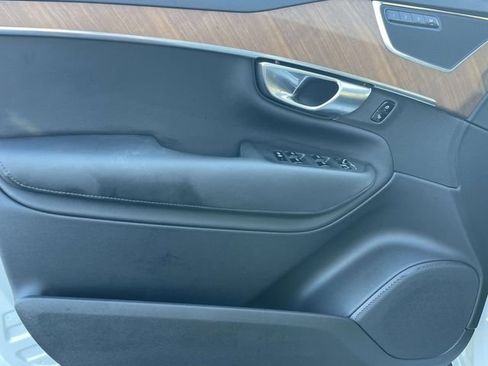 Certified 2025 Volvo XC90 T8 Plus w/ Protection Package Premier AWD/4WD image 15