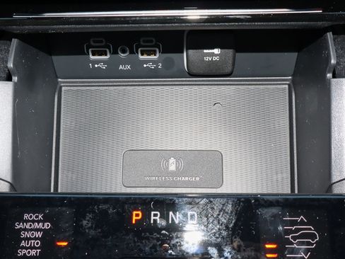 New 2025 Jeep Grand Cherokee Overland w/ Luxury Tech Group IV image 22