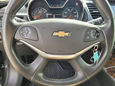 Used 2015 Chevrolet Impala LT image 8