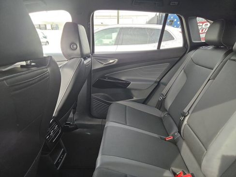 Used 2023 Volkswagen ID.4 Pro S image 9