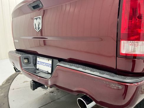 Used 2017 RAM 1500 Express RWD image 28