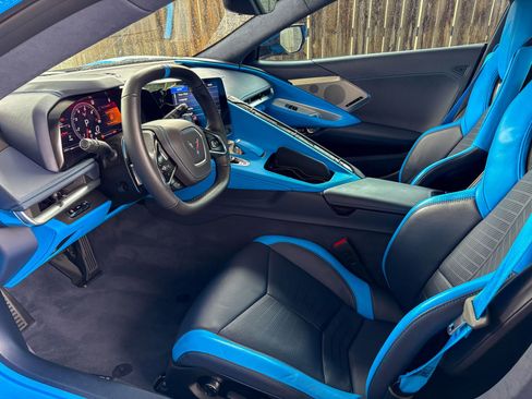 Used 2022 Chevrolet Corvette Stingray Premium Cpe w/ Z51 Performance Package RWD image 2