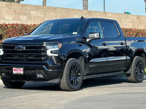 Certified 2025 Chevrolet Silverado 1500 High Country w/ Midnight Edition AWD/4WD image 5