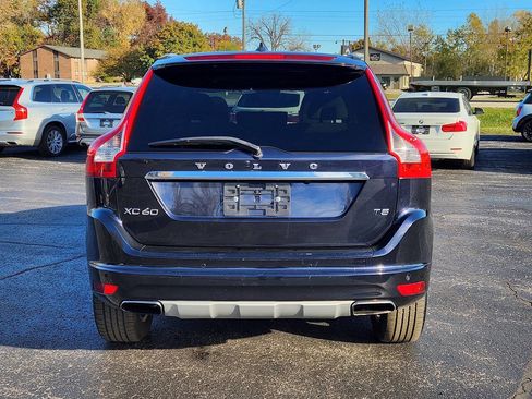 Used 2016 Volvo XC60 T5 Premier w/ Proximity Package image 3