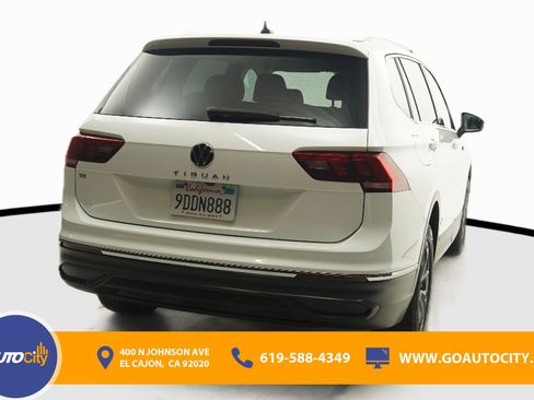 Used 2023 Volkswagen Tiguan SE image 10