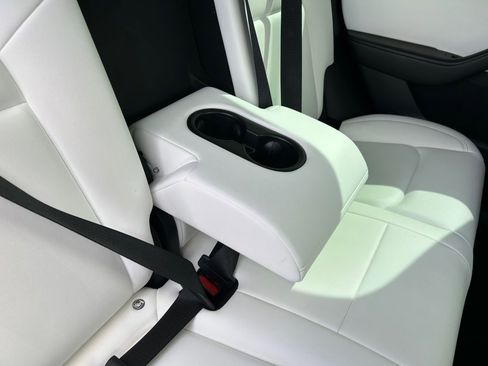 Used 2022 Tesla Model Y Performance image 47