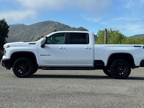 Used 2025 Chevrolet Silverado 2500 LT w/ Trail Boss Package AWD/4WD image 7