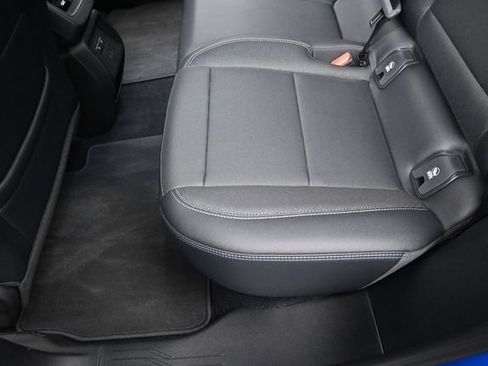 Used 2025 Chevrolet Equinox EV LT w/ Active Safety Package 3 FWD image 22