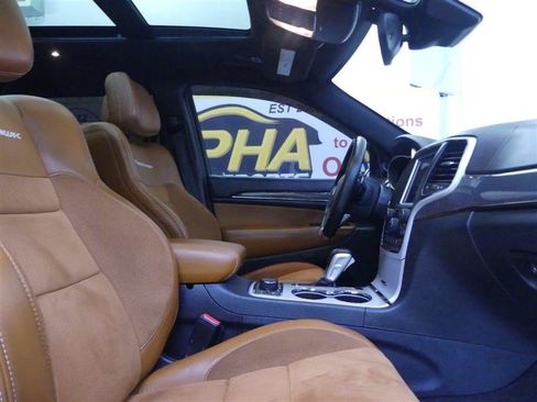 Used 2018 Jeep Grand Cherokee Trackhawk AWD/4WD image 8