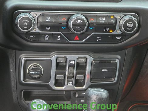 Used 2018 Jeep Wrangler Unlimited Sport S AWD/4WD image 21