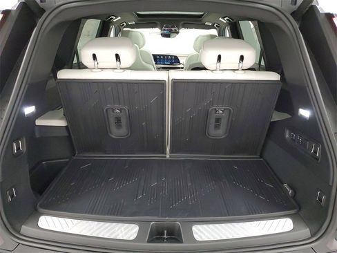 New 2026 Cadillac Vistiq Sport w/ LPO, Floor Liner Package image 29