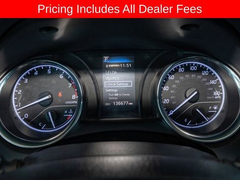 Used 2019 Toyota Camry SE FWD image 11
